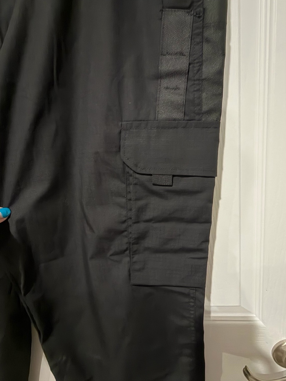 Men's Black Cargo Pants - Modern Utility Style